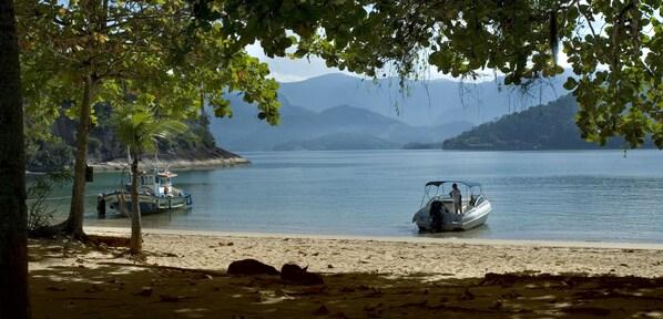 Fachada do Angra Boutique Hotel