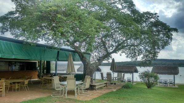 Casa Cerejeira Na Represa Do Broa - hospedagem para pescadores