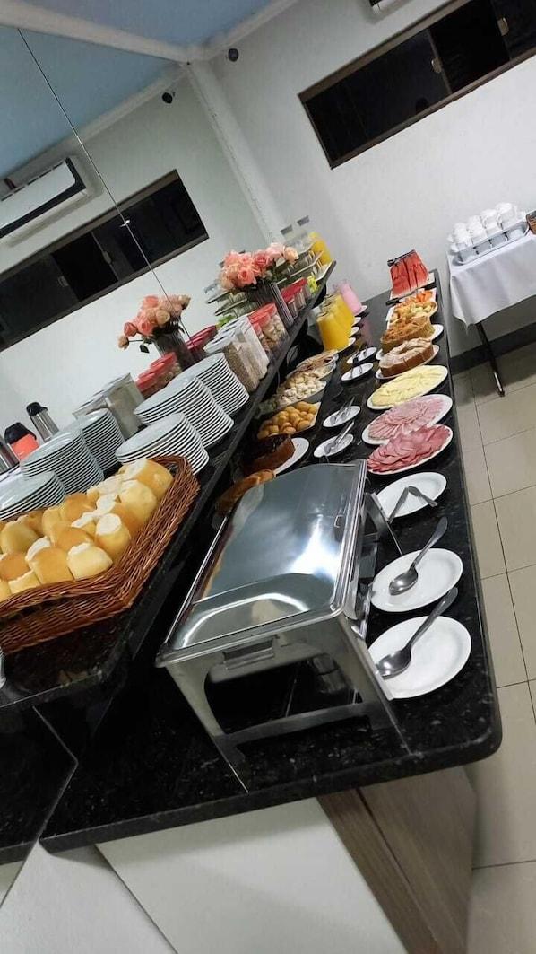 Turis Hotel Dourados - hospedagem para pescadores