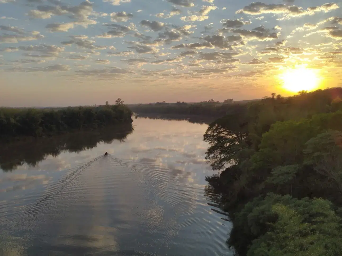 O Piquiri tem 485 km e é um dos melhores rios do Paraná pra dourado - o rei dos rios - pesca esportiva