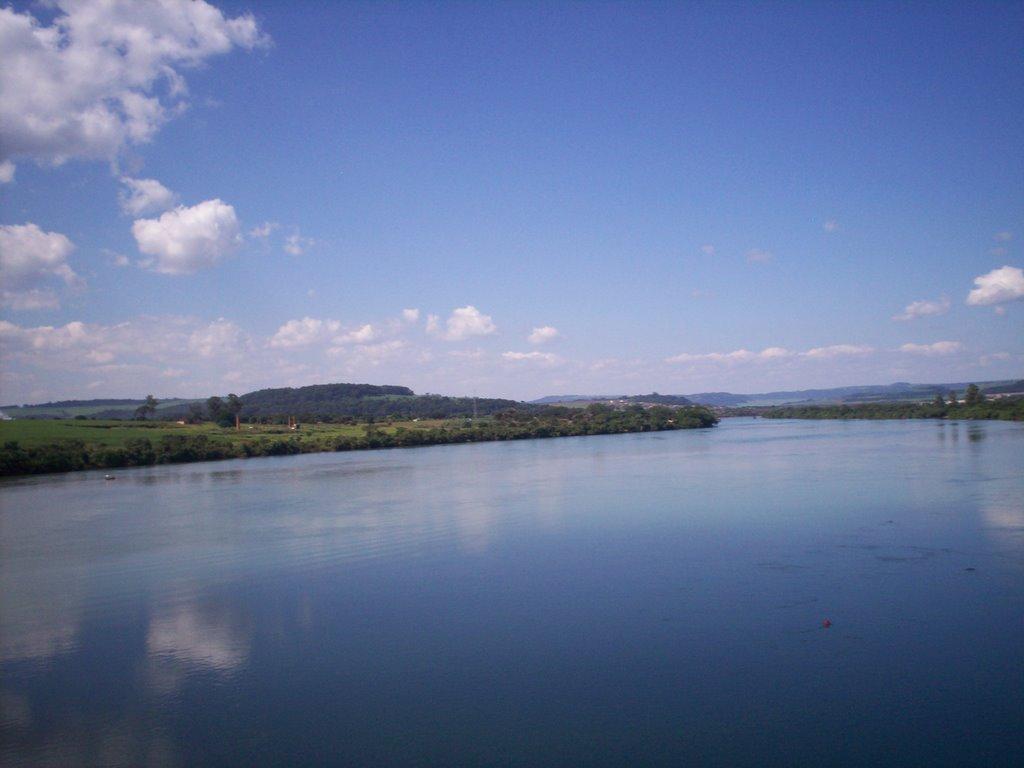 Vista do Rio Grande na divisa entre São Paulo e Minas Gerais