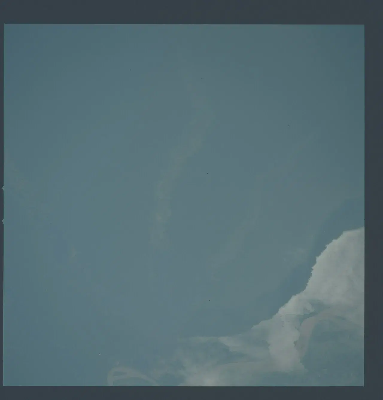 Vista orbital dos lagos Mamia e Piranha na região de Coari