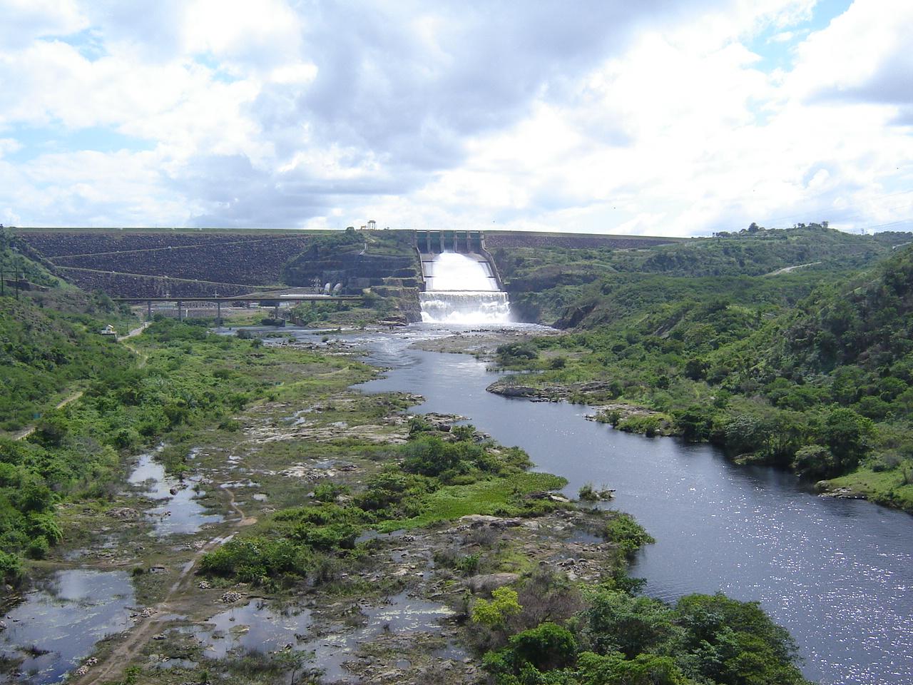 Barragem Pedra do Cavalo no Rio Paraguaçu, Recôncavo Baiano