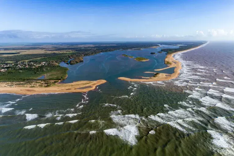 Barra do Rio Doce em Regência