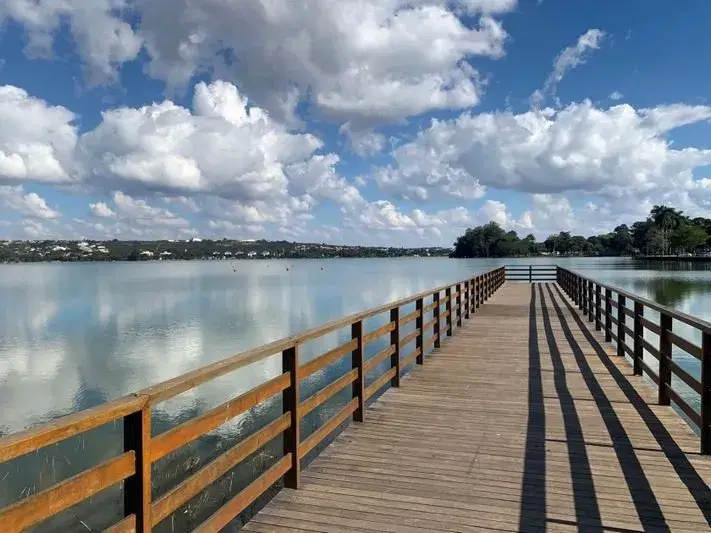 Lagoa urbana preservada, Minas Gerais - pesca esportiva