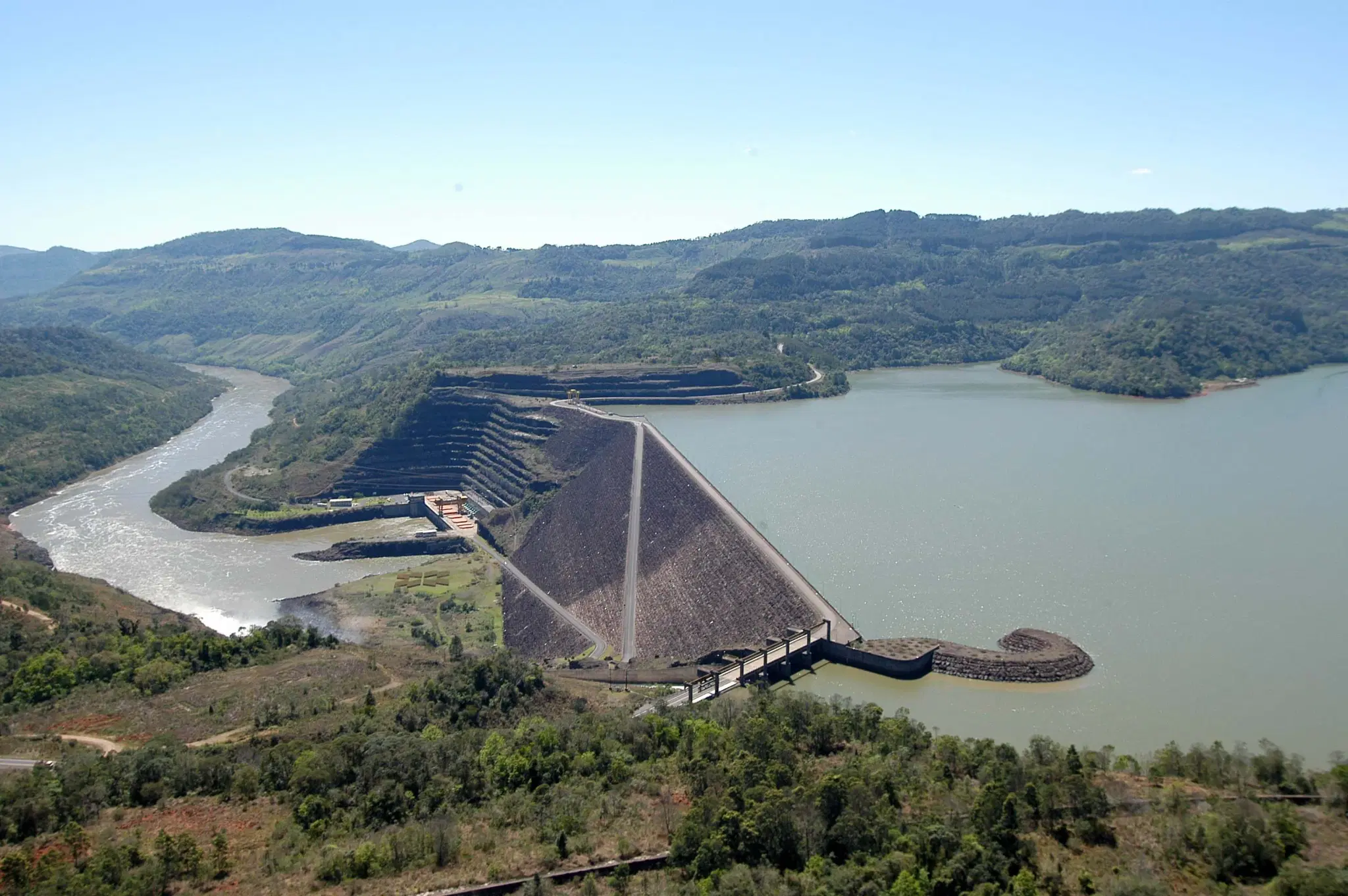 Vista da Represa Foz do Areia no Rio Iguaçu, Paraná