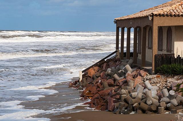 Vista da Praia do Hermenegildo no extremo sul do Brasil
