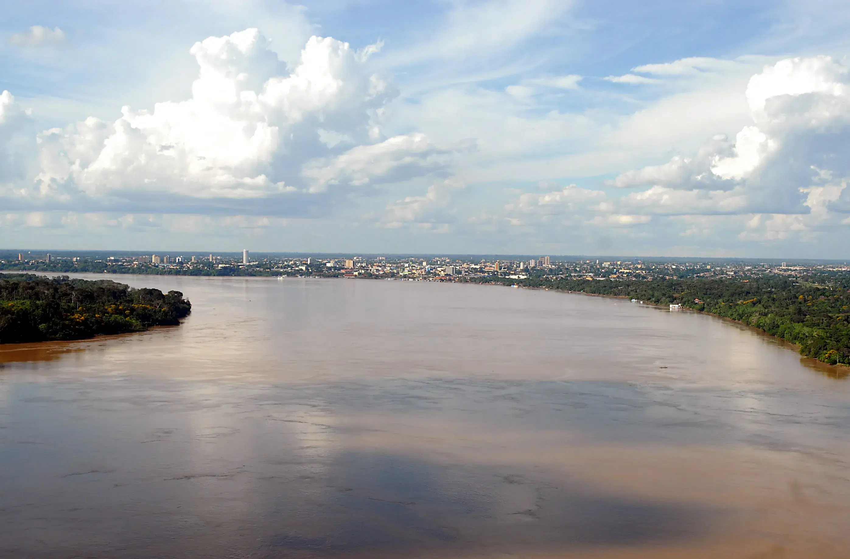 Ponte sobre o Rio Madeira ligando Rondônia e Amazonas