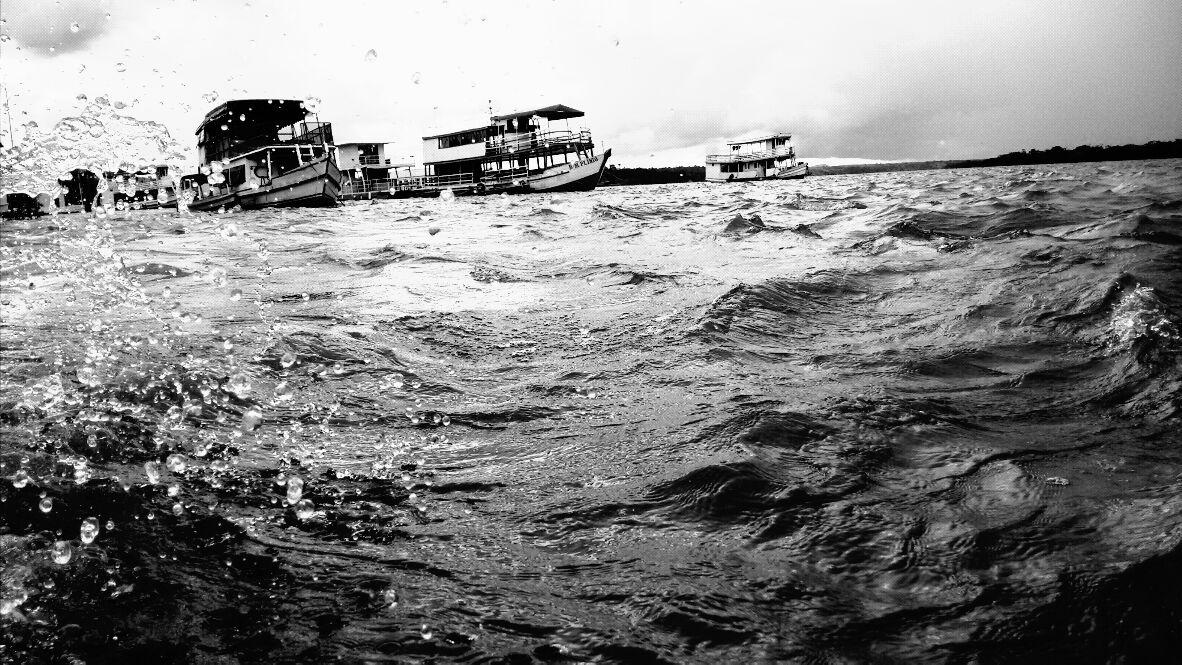 Trecho largo do rio Tocantins com ilhas e vegetação ribeirinha